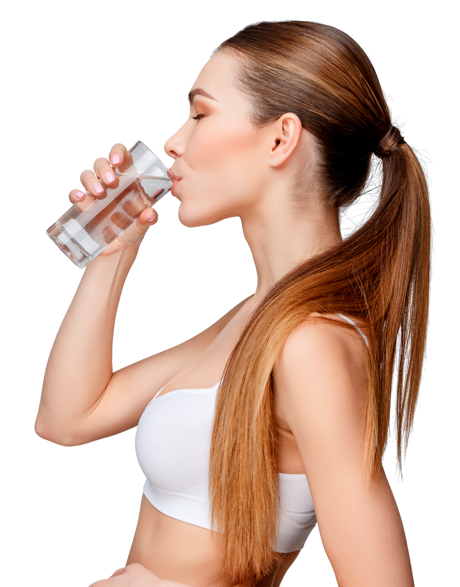 Mujer bebiendo agua filtrada por Itash WaterTec
